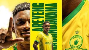 A green circular crest featuring a hand making an "L" gesture, surrounded by the words "MAMELODI SUNDOWNS" and the founding date "1970," topped with a green star.